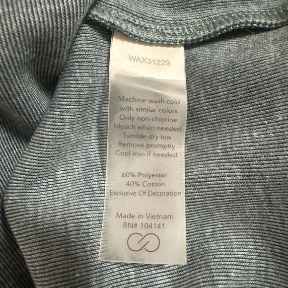 Calia by Carrie Underwood light sweatshirt, size XS. - Picture 3 of 3